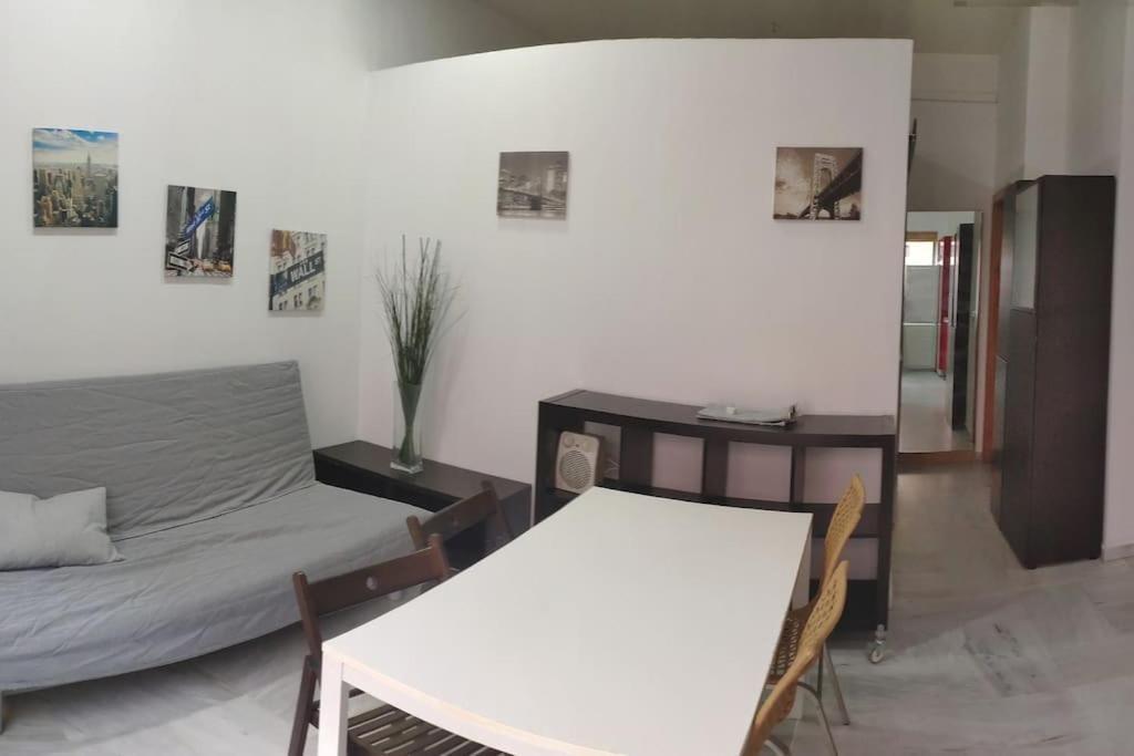 Jp7 Piso Y Parking 10Min Sevilla - Zona Comercial - Joyeria - Pescaderia كاماس المظهر الخارجي الصورة